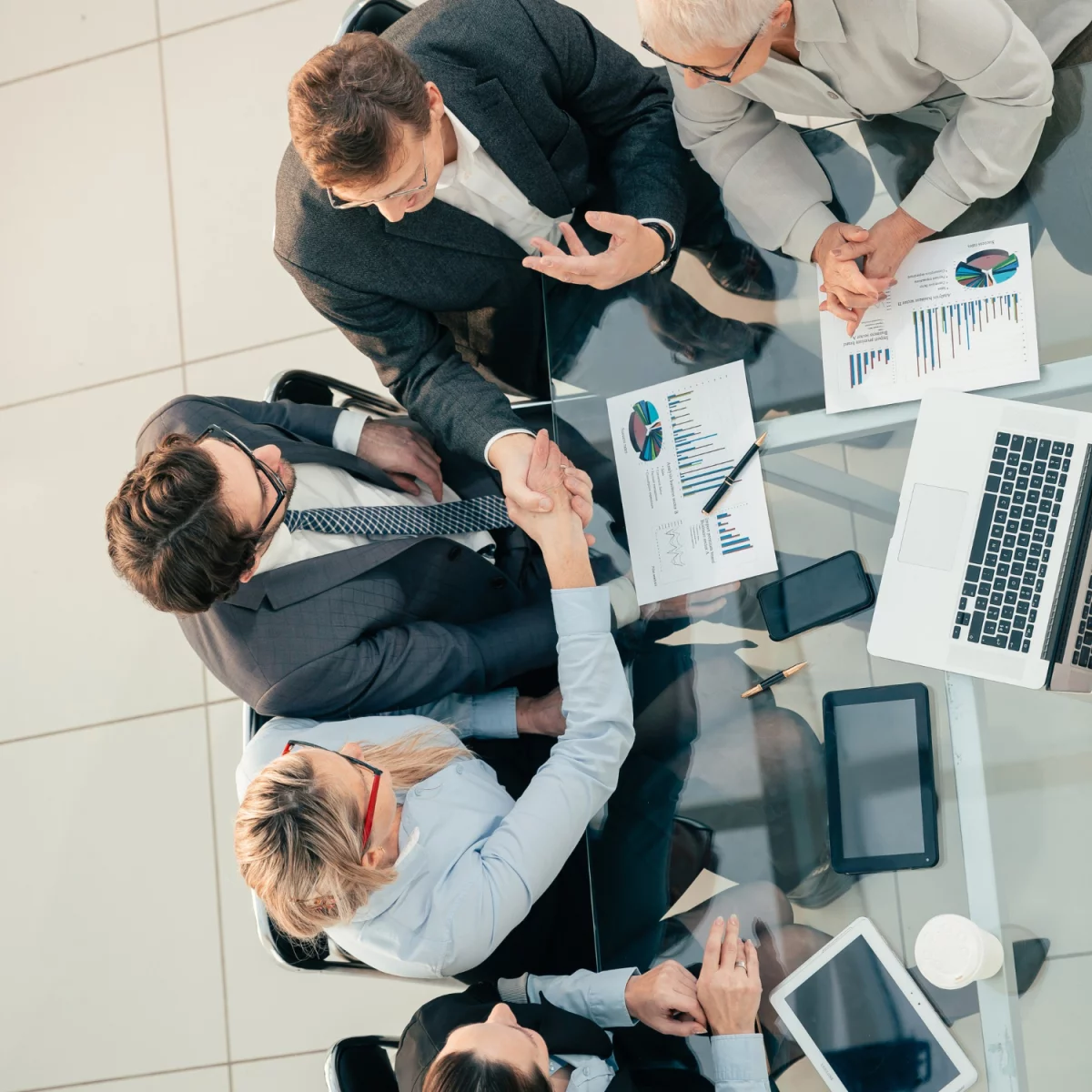 Wszechstronne rozwiązania handlowe dla Twojego sklepu online - Zapoznaj się z możliwościami oferowanymi przez platformę PrestaShop!